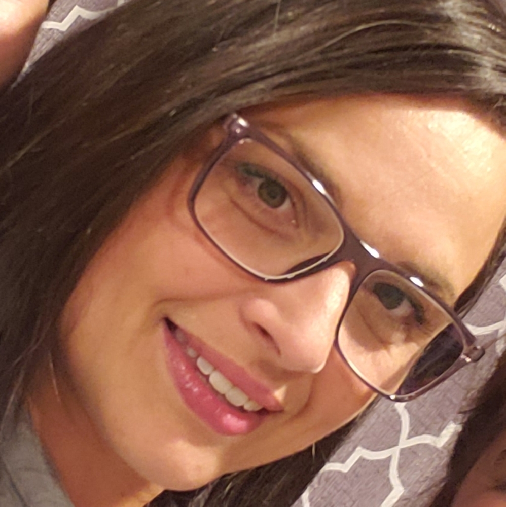 Meet your Posher, Ana